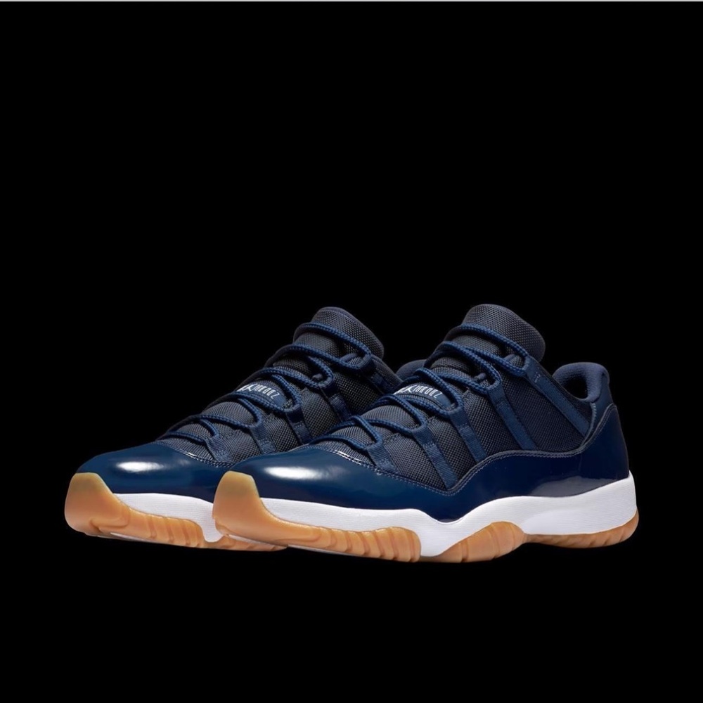 AIR JORDAN 11 RETRO LOW “NAVY GUM”